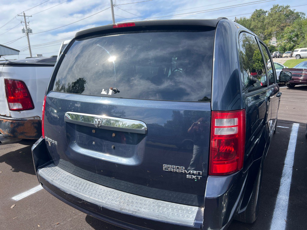 2009 Chrysler Town & Country Image 6