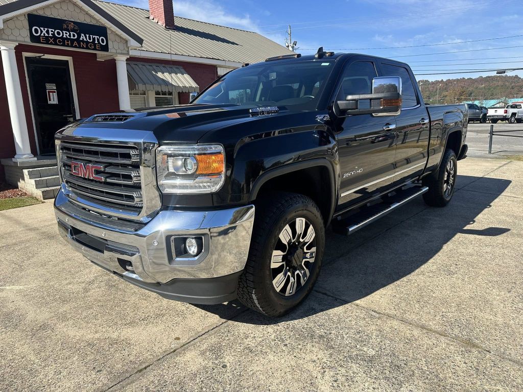 2019 GMC Sierra Image 2