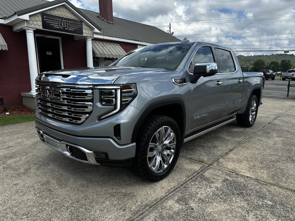 2024 GMC Sierra Image 2