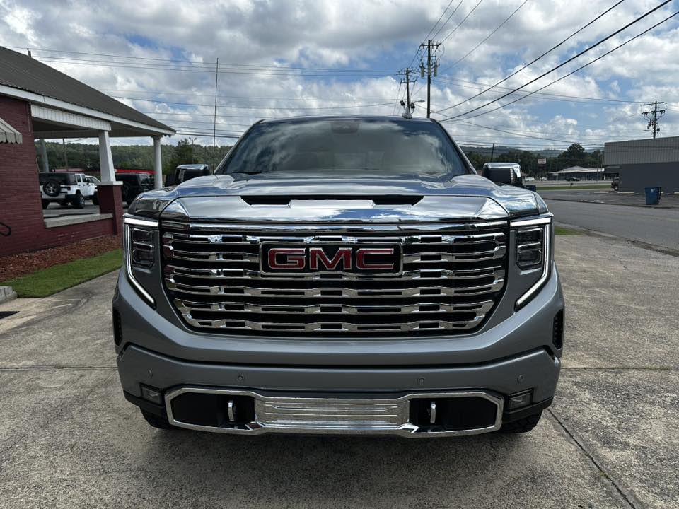 2024 GMC Sierra Image 3