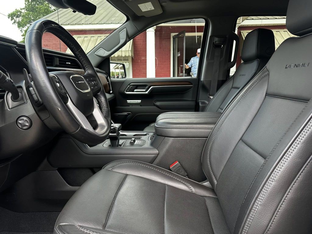 2024 GMC Sierra Image 6