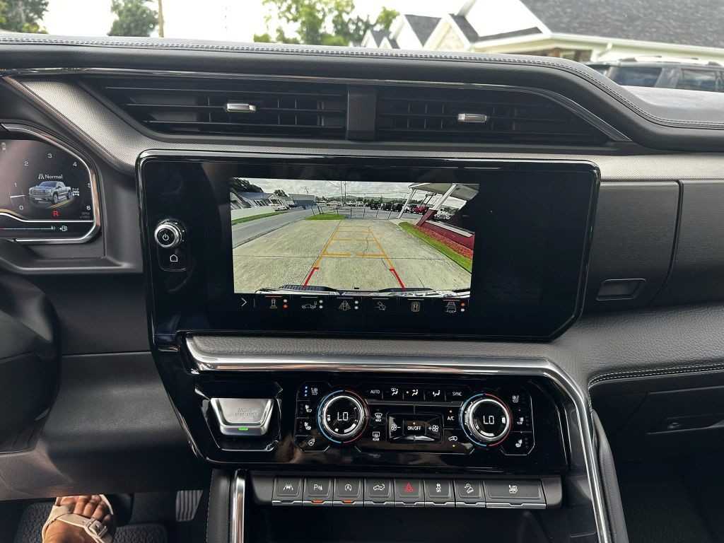 2024 GMC Sierra Image 11
