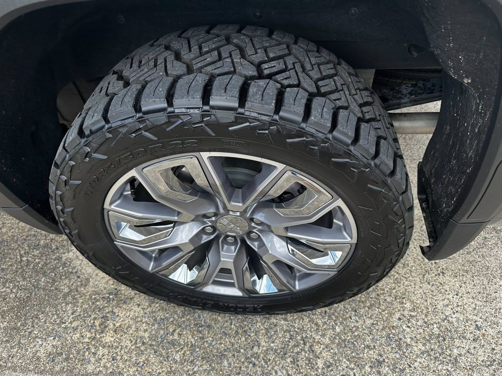 2024 GMC Sierra Image 14