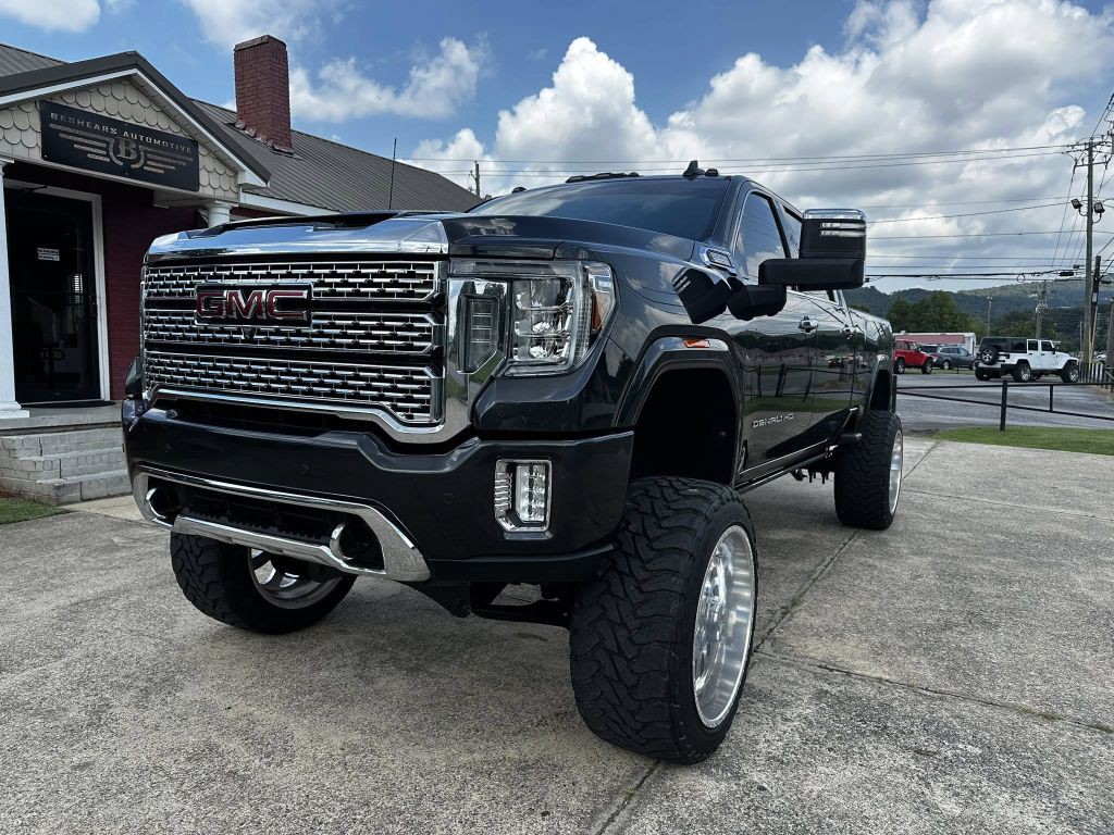 2020 GMC Sierra Image 2