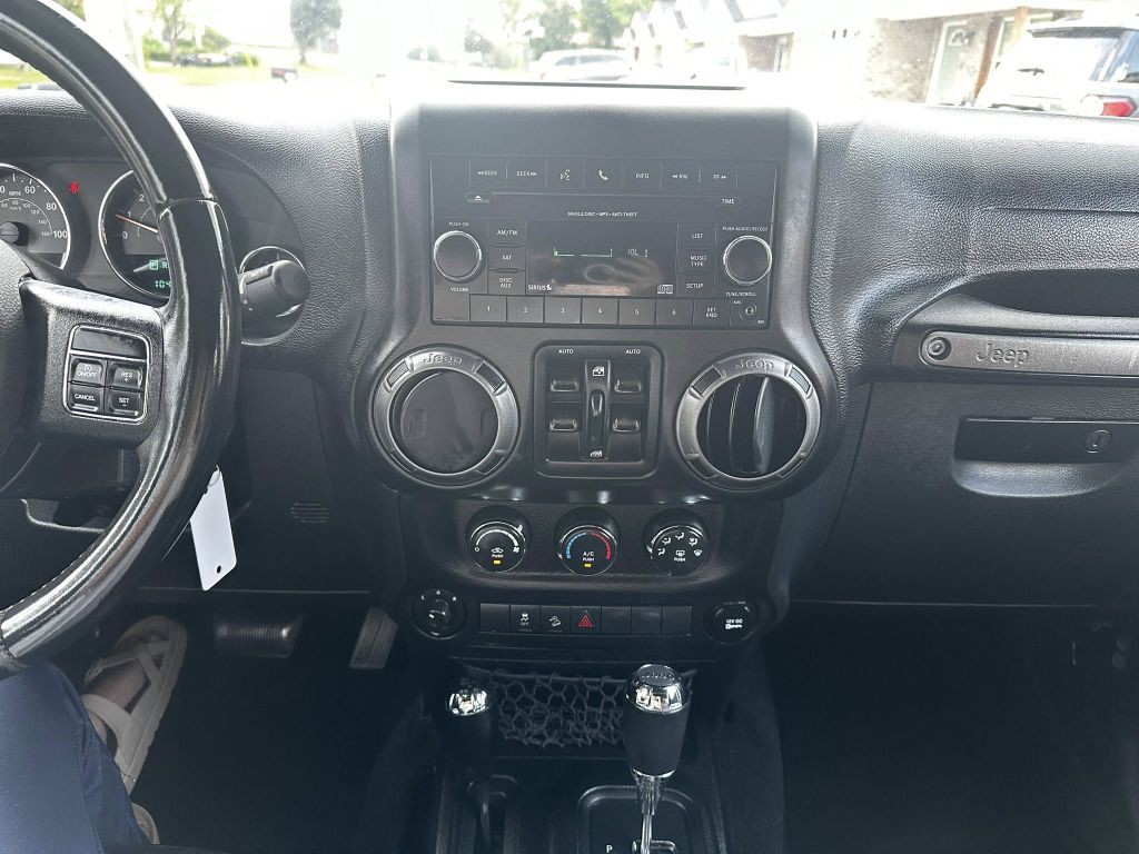 2015 Jeep Wrangler Unlimited Image 9