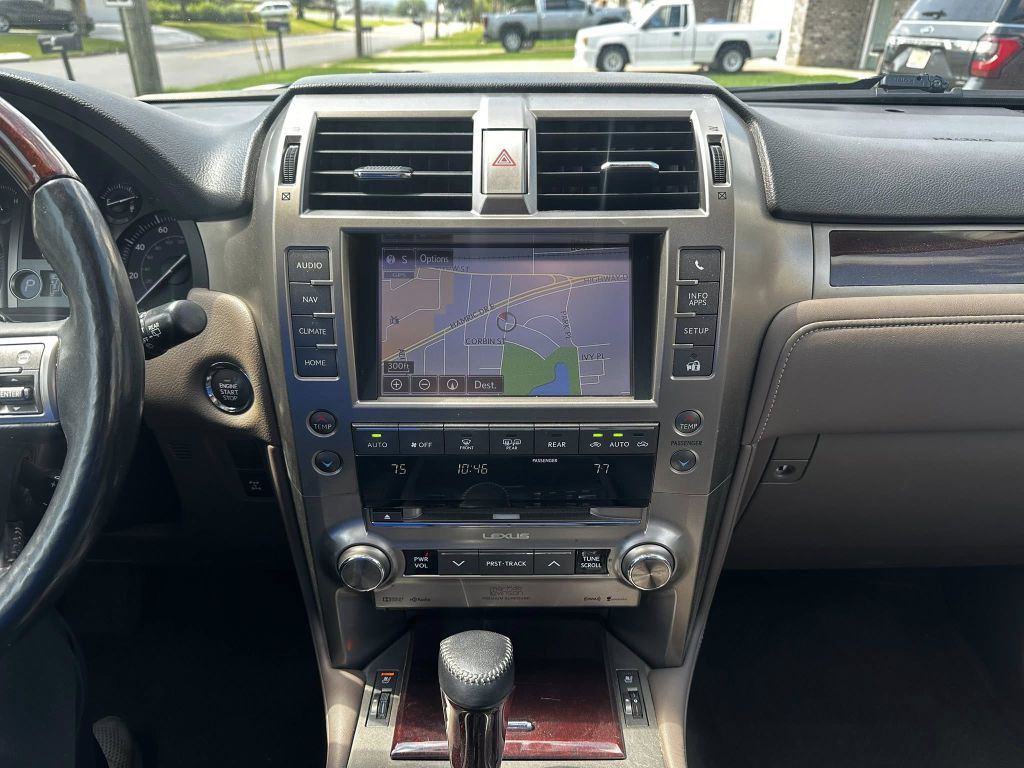 2014 Lexus GX Image 11