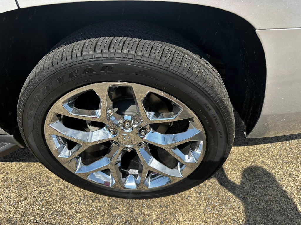 2019 Chevrolet Tahoe Image 13
