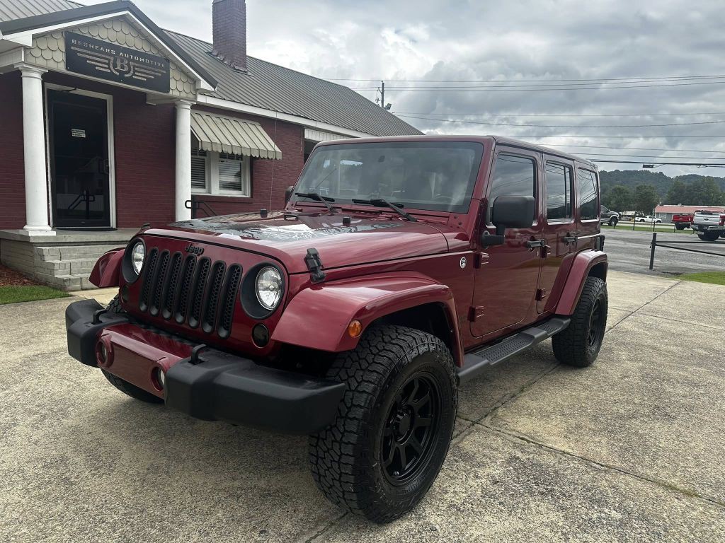 2012 Jeep Wrangler Unlimited Image 2