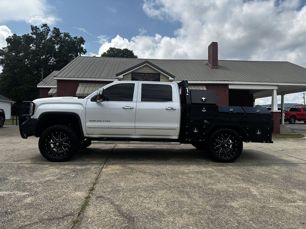 2019 GMC Sierra Image 1