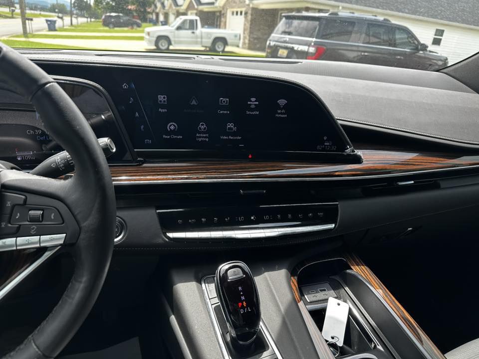 2024 Cadillac Escalade Image 10