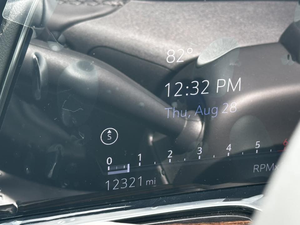 2024 Cadillac Escalade Image 11