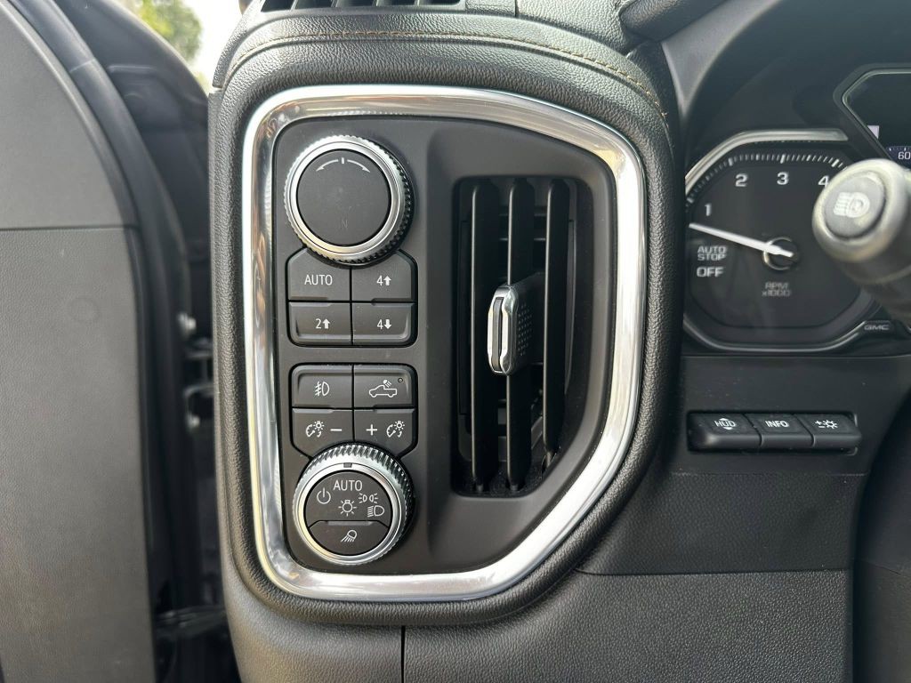 2019 GMC Sierra Image 10