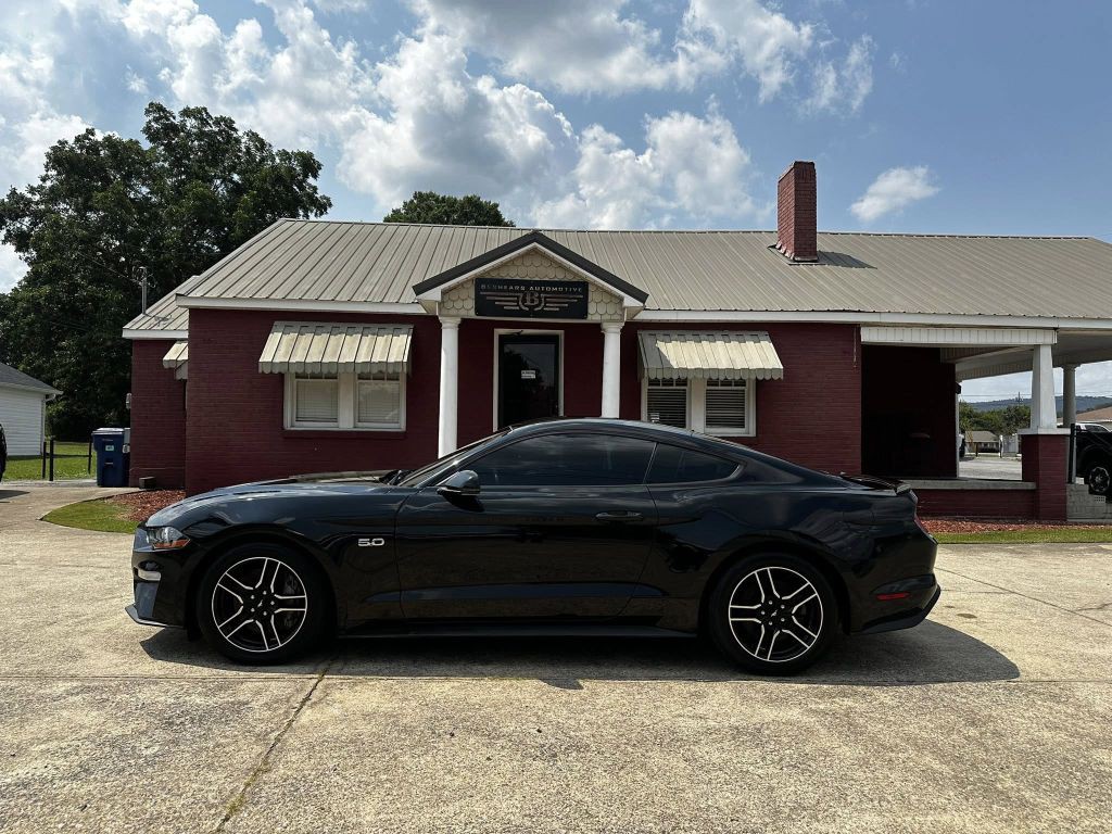2020 Ford Mustang Image 1