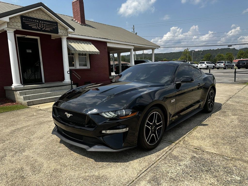 2020 Ford Mustang Image 2