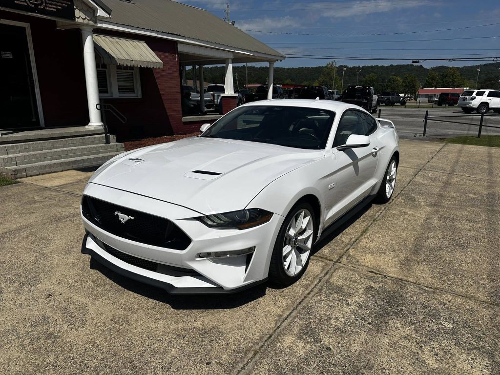 2022 Ford Mustang Image 2