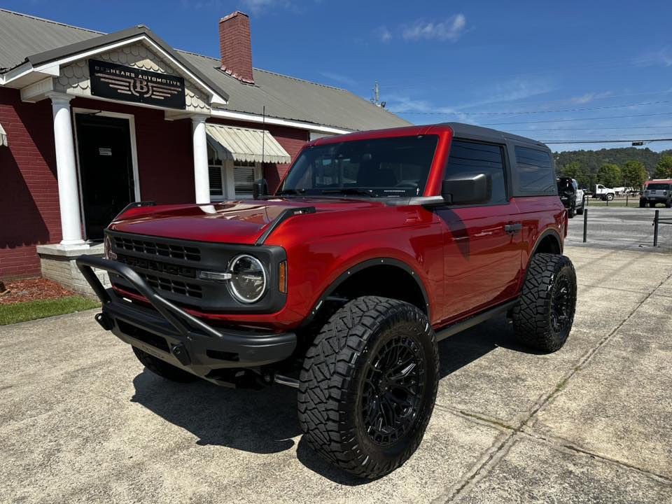2023 Ford Bronco Image 2