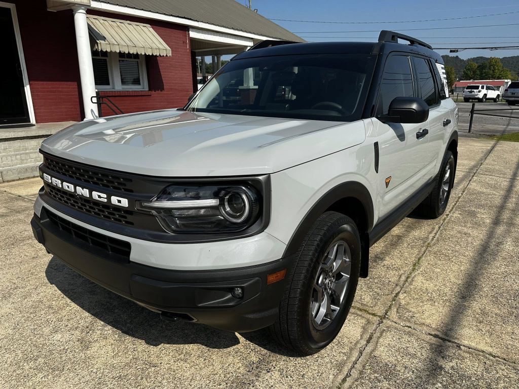 2021 Ford Bronco Image 2