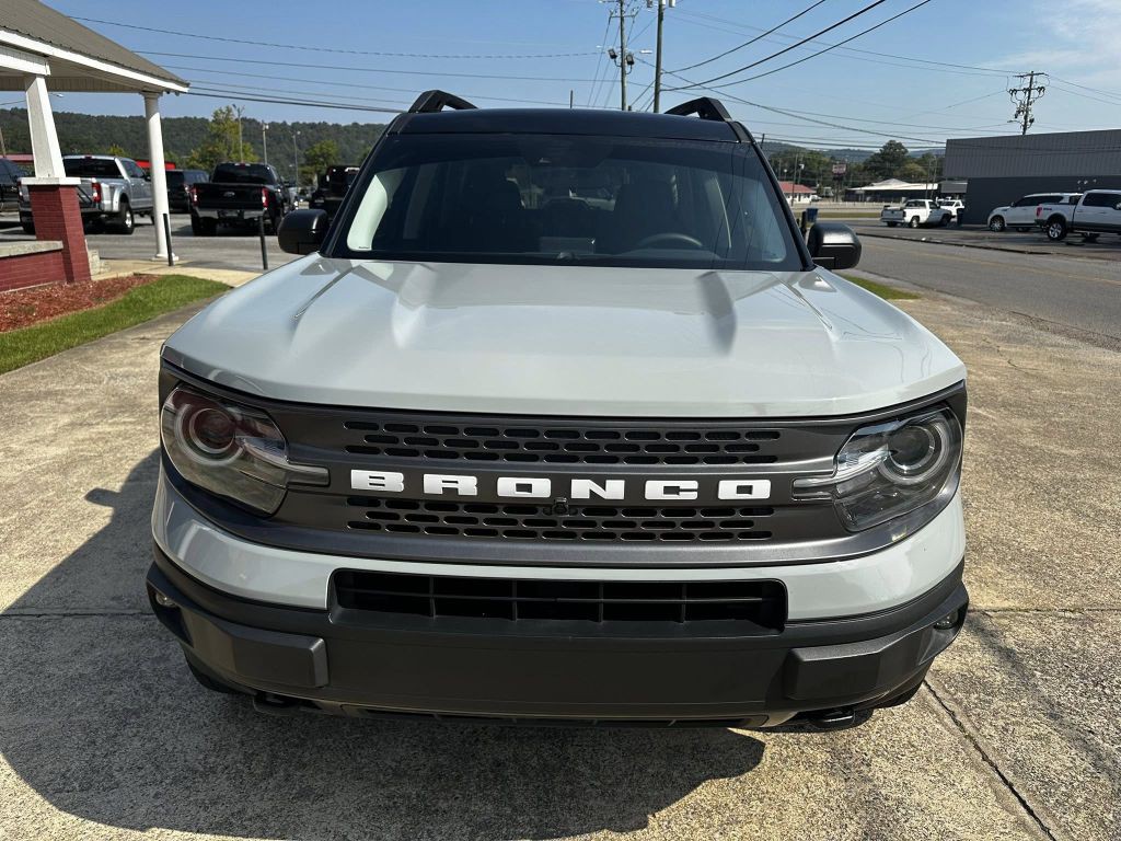 2021 Ford Bronco Image 3