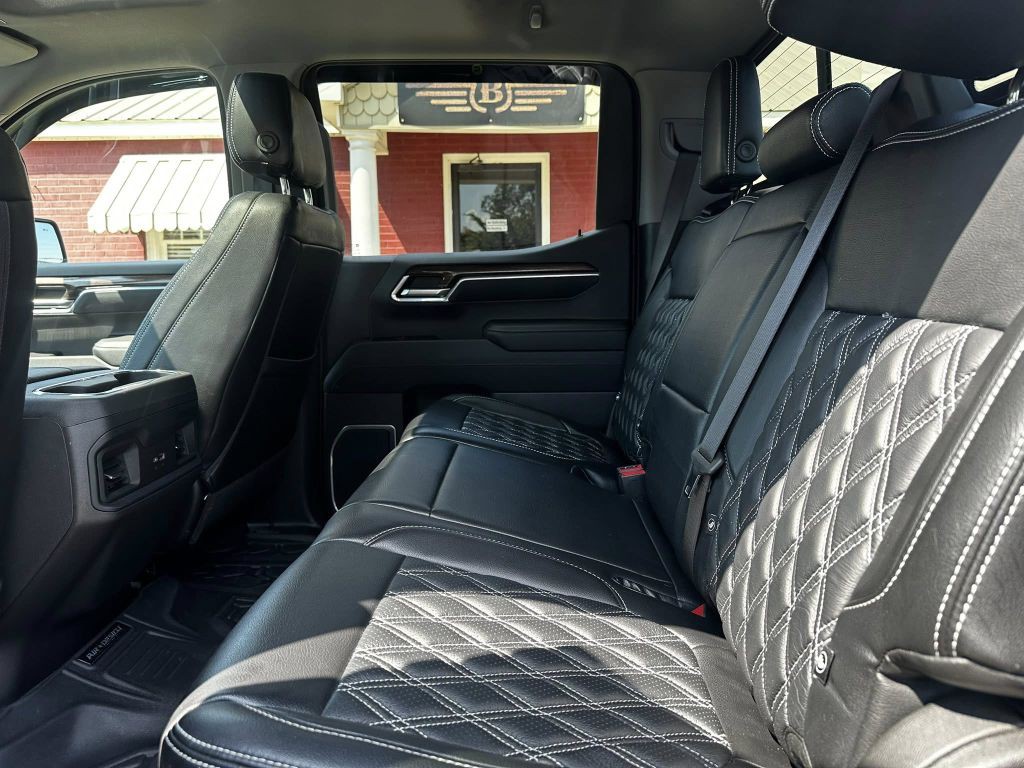 2023 Chevrolet Silverado 1500 Image 6