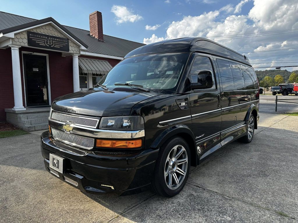 2019 Chevrolet Express Image 2