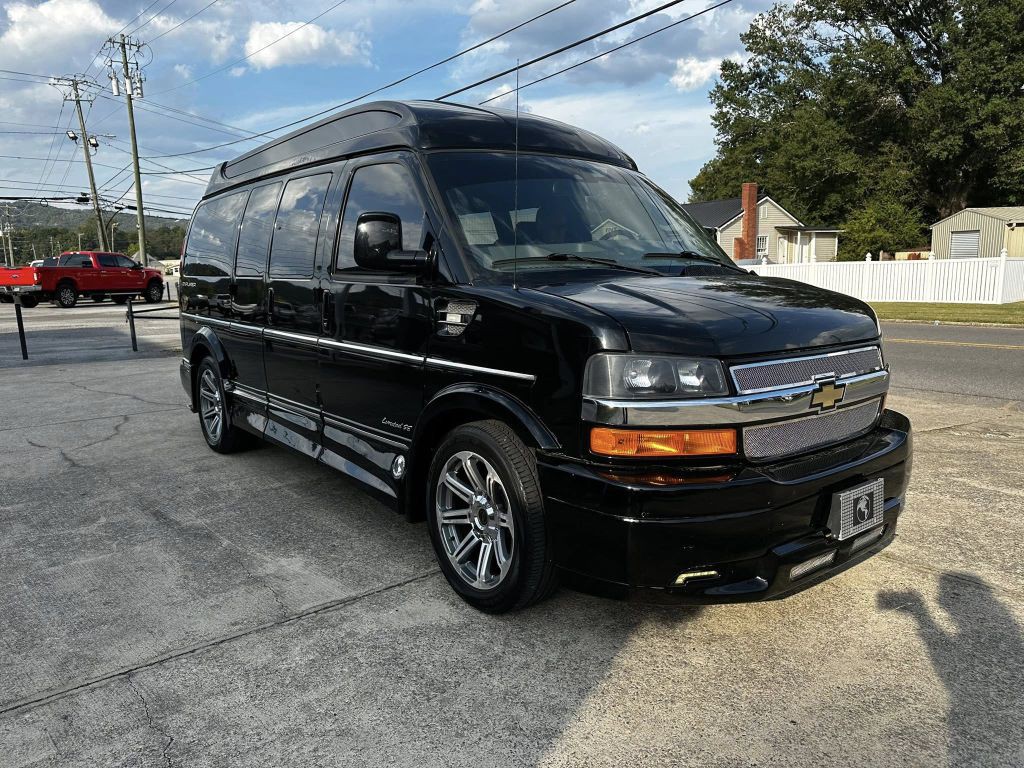 2019 Chevrolet Express Image 4
