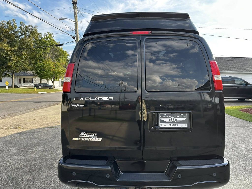 2019 Chevrolet Express Image 5