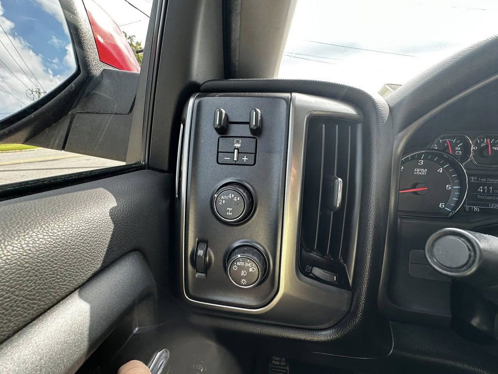 2018 Chevrolet Silverado 1500 Image 11