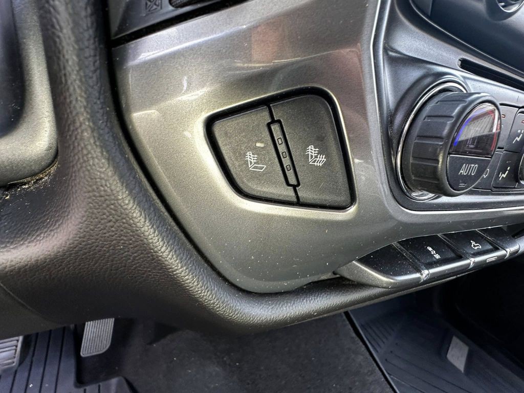2018 Chevrolet Silverado 1500 Image 12