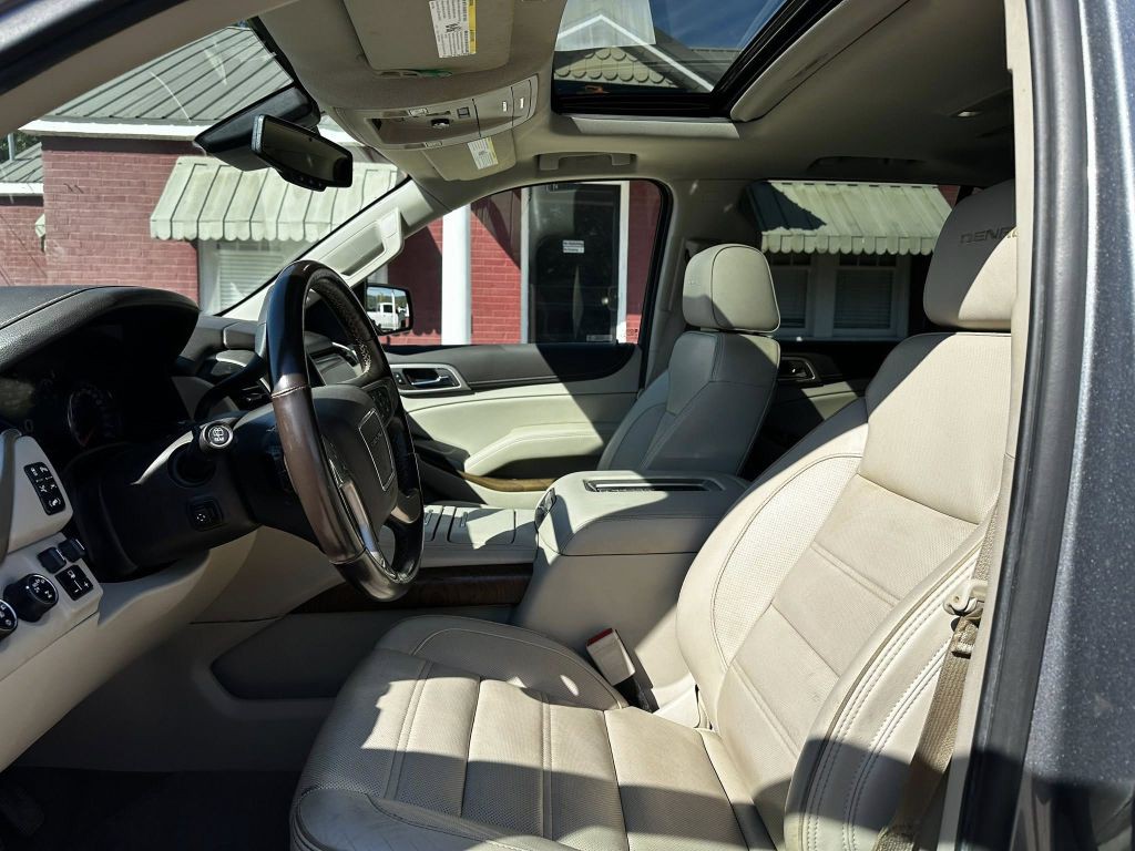 2020 GMC Yukon Image 6