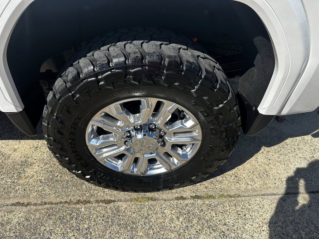 2023 GMC Sierra Image 13