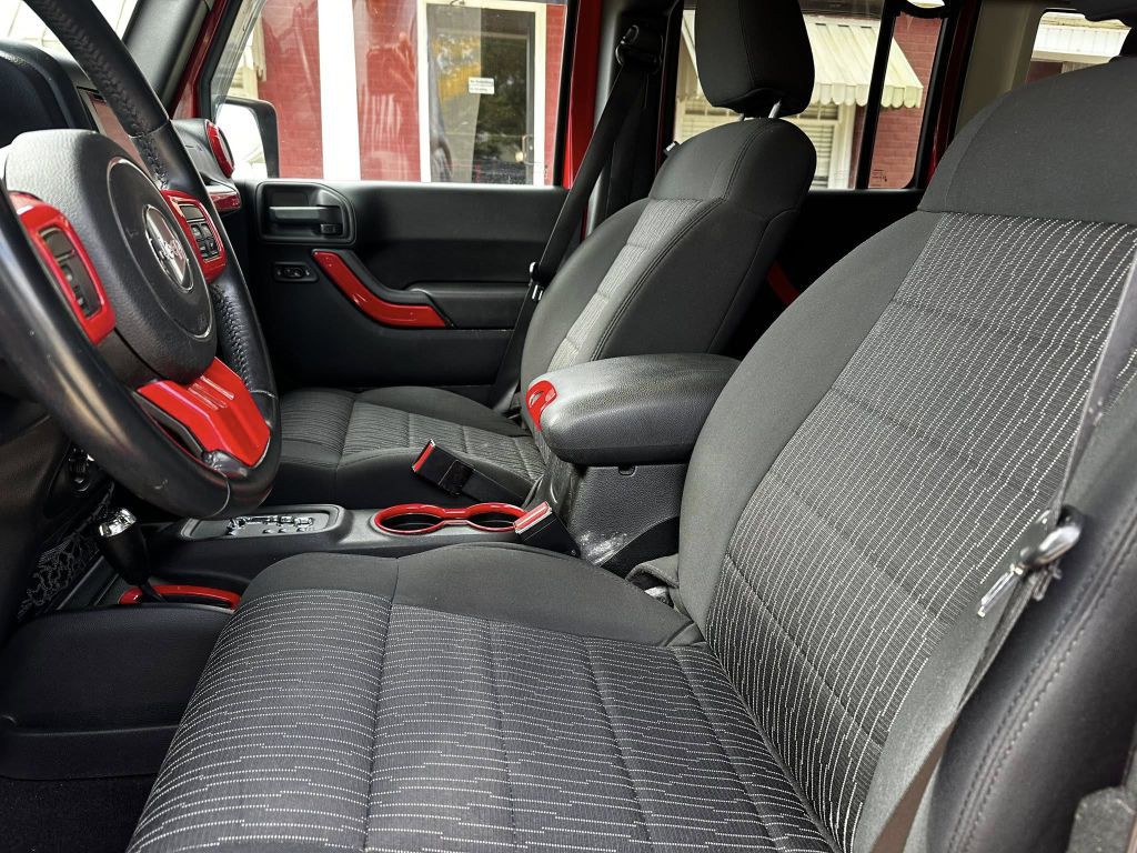 2012 Jeep Wrangler Unlimited Image 5
