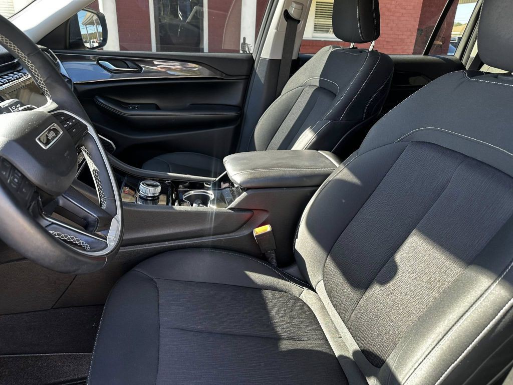 2021 Jeep Grand Cherokee Image 6