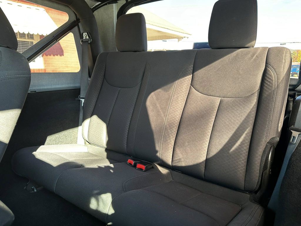 2015 Jeep Wrangler Image 7