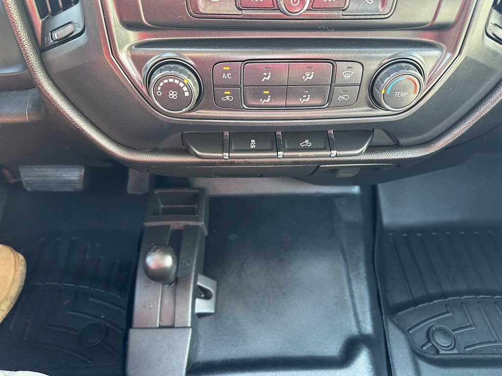 2017 Chevrolet Silverado 1500 Image 11