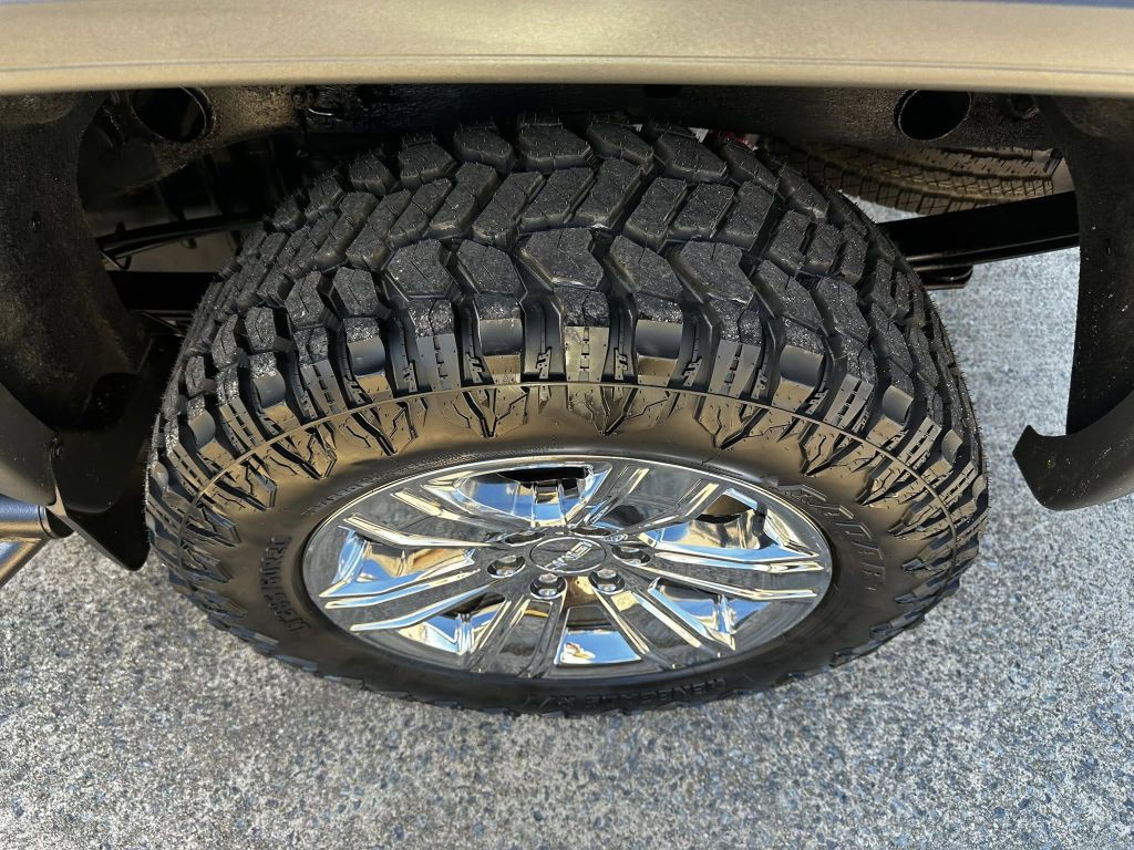 2018 GMC Sierra Image 14