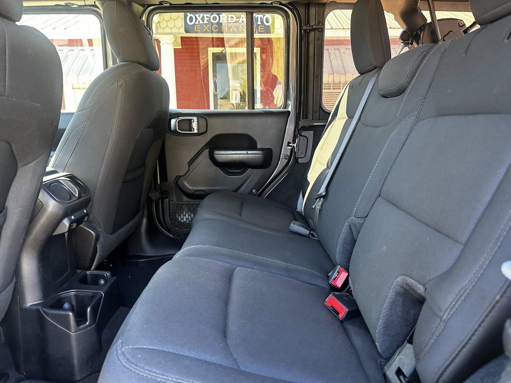 2022 Jeep Wrangler Unlimited Image 6