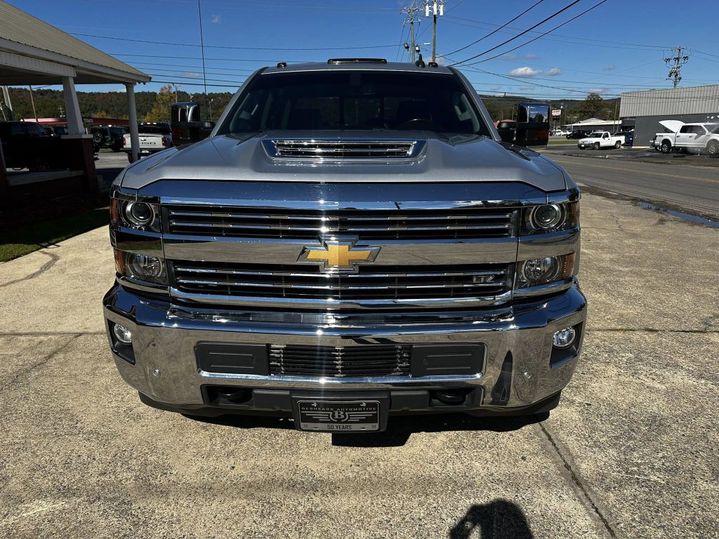 2019 Chevrolet Silverado 1500 Image 3