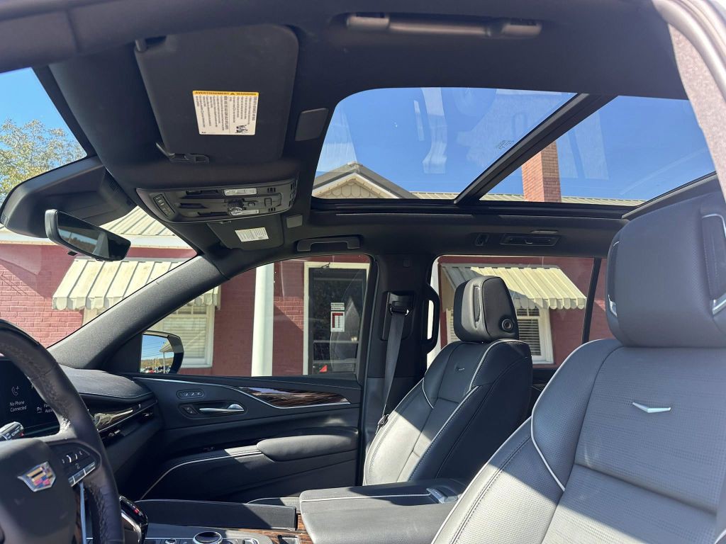 2024 Cadillac Escalade Image 9