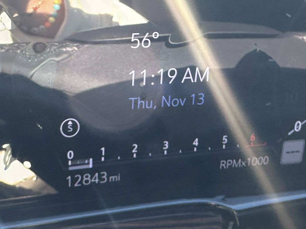 2024 Cadillac Escalade Image 10