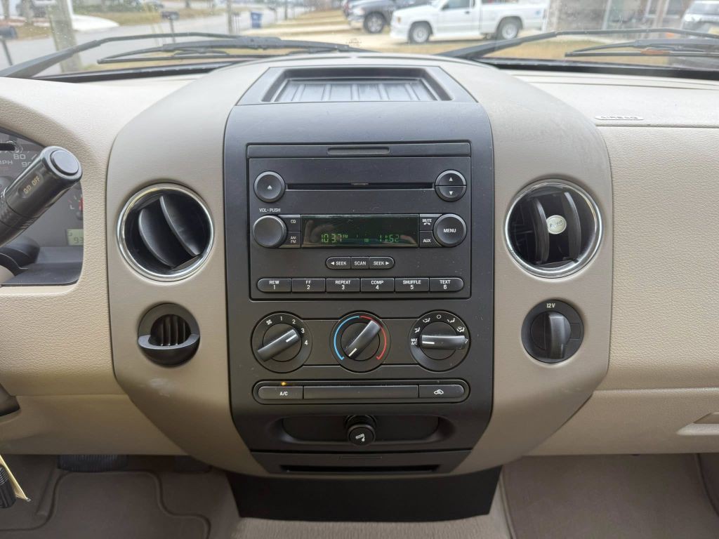 2004 Ford F-150 Image 9