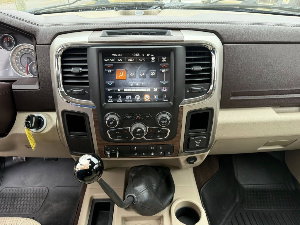 2014 RAM 2500 Image 9