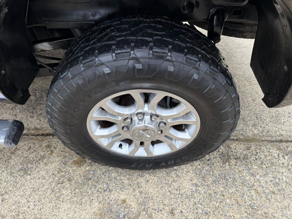 2014 RAM 2500 Image 11