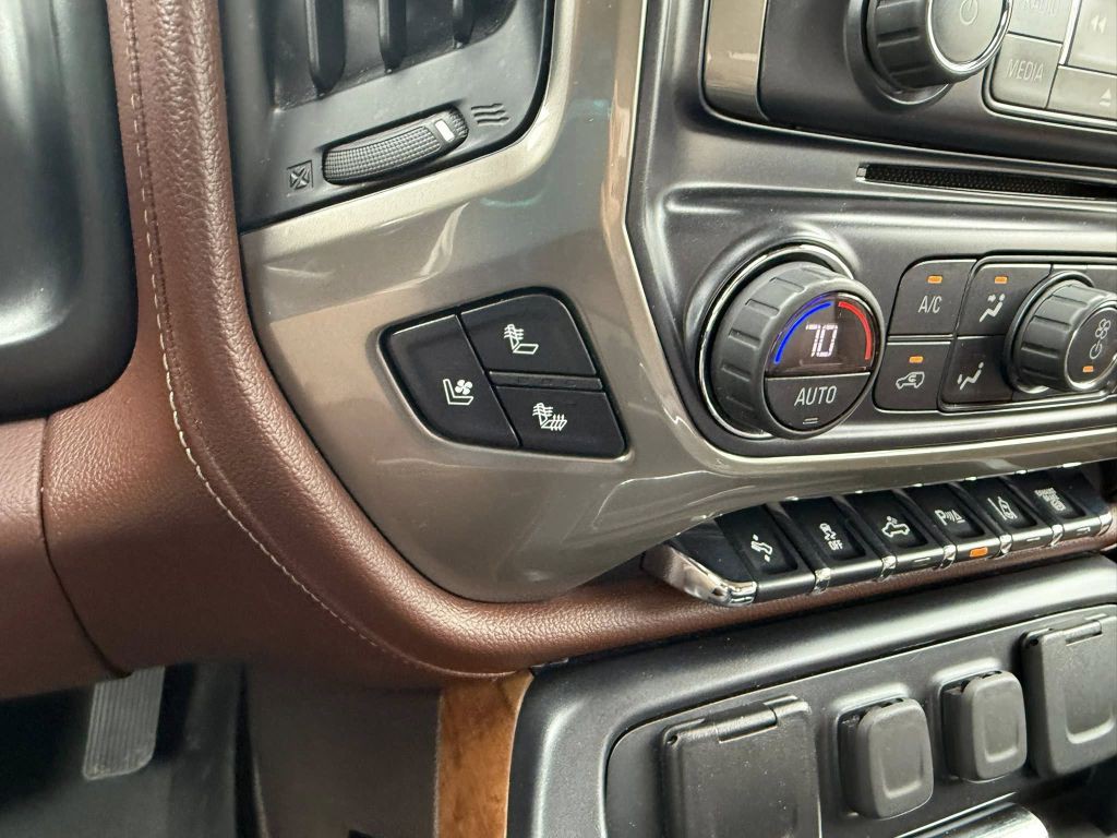 2018 Chevrolet Silverado 1500 Image 11