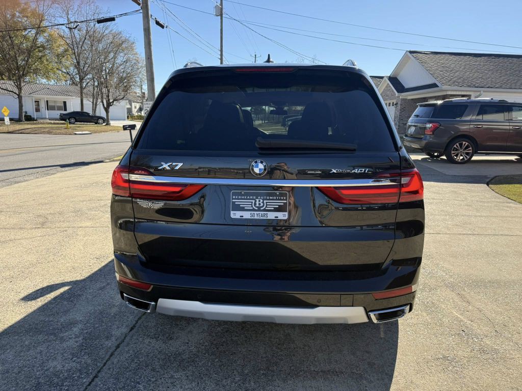 2021 BMW X7 Image 5