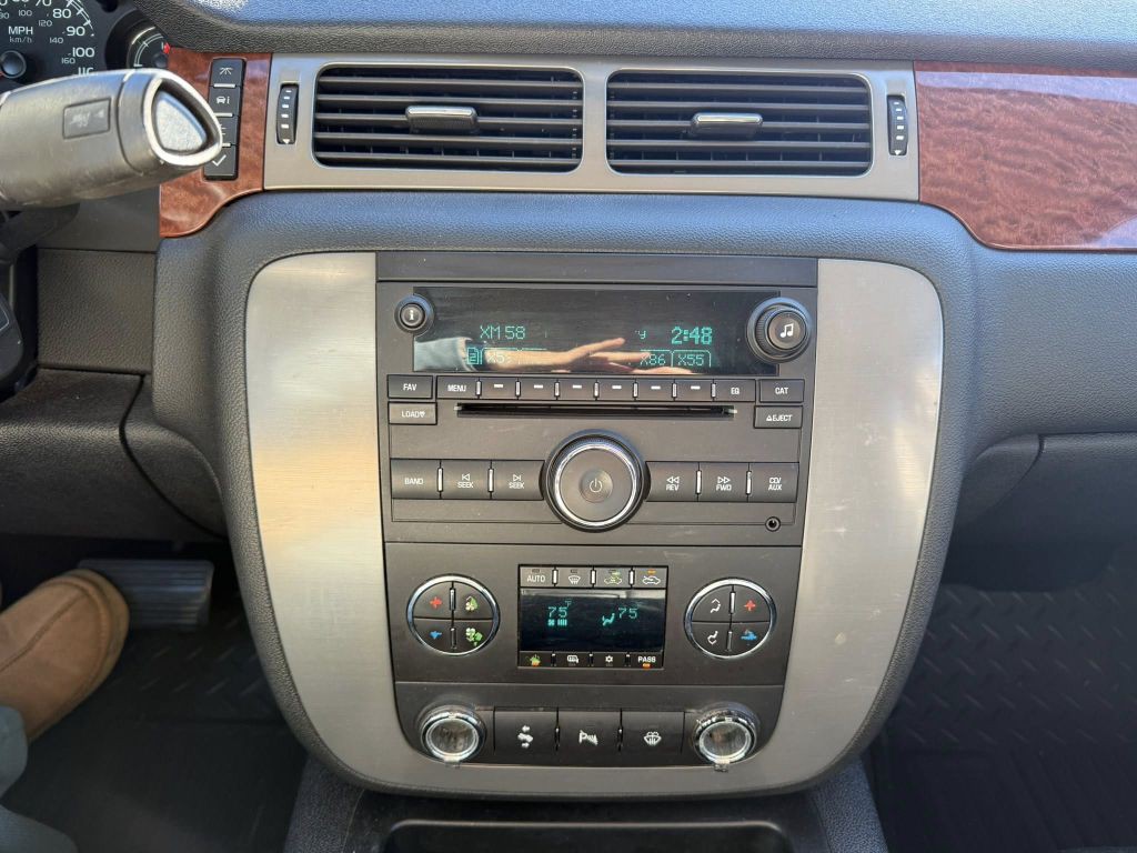 2008 GMC Sierra Image 9