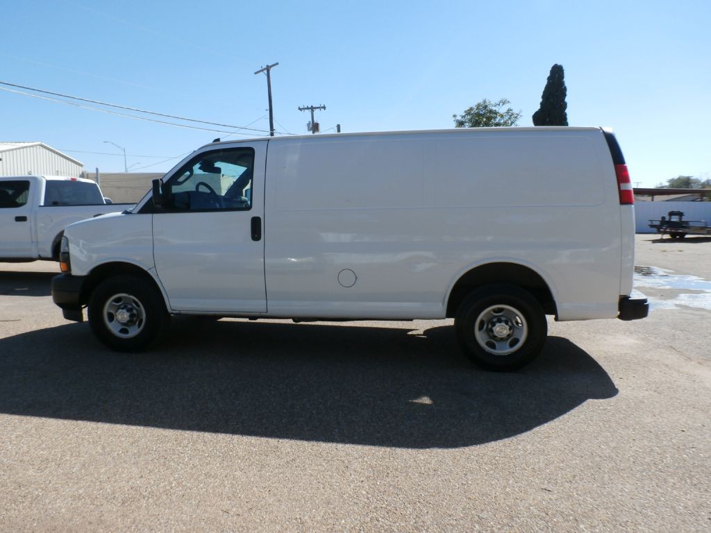 2021 Chevrolet Express Image 3