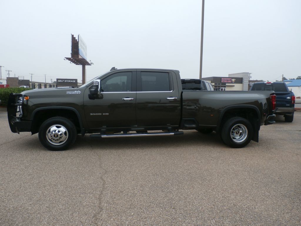 2022 Chevrolet Silverado 1500 Image 2