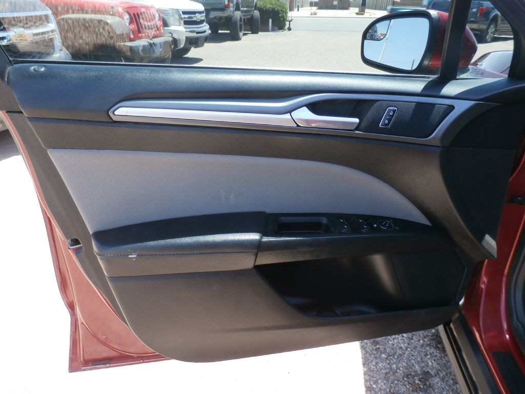 2016 Ford Fusion Image 6