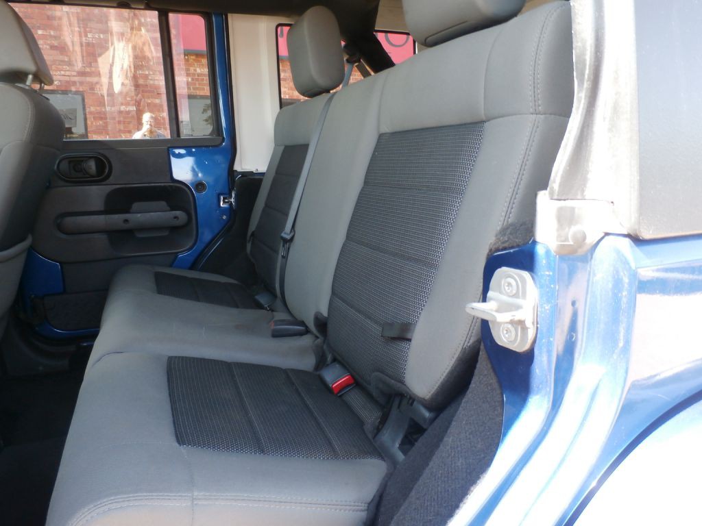 2010 Jeep Wrangler Unlimited Image 5