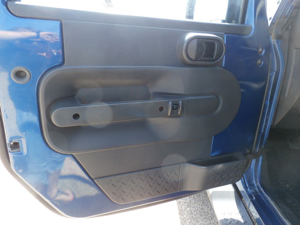 2010 Jeep Wrangler Unlimited Image 6